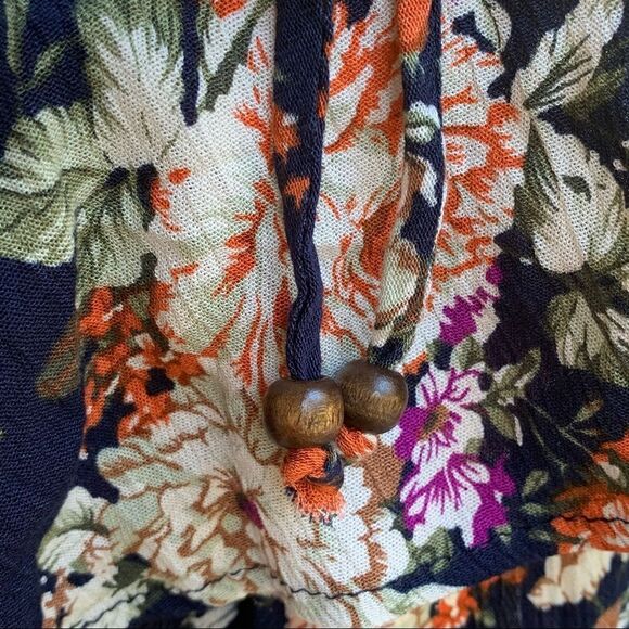 Easel Los Angeles cropped wide leg floral crepe ruffle jumpsuit M - Picture 7 of 7